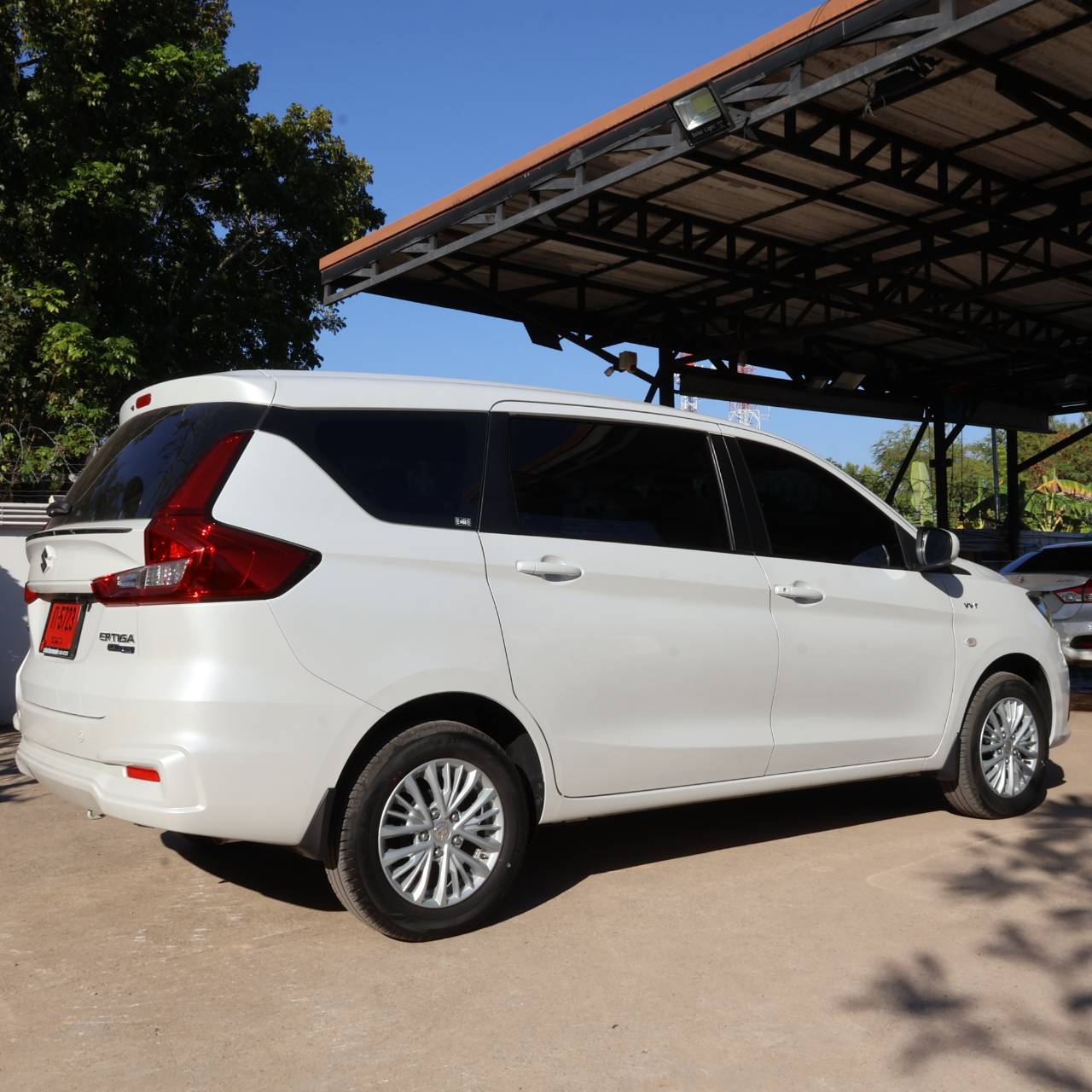 Suzuki Ertiga photo 4