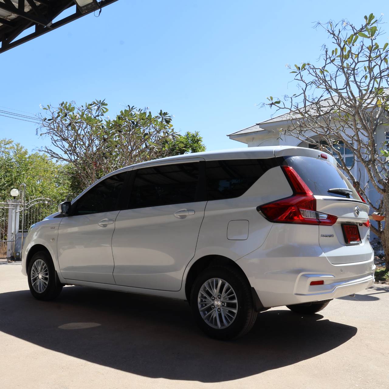 Suzuki Ertiga photo 5